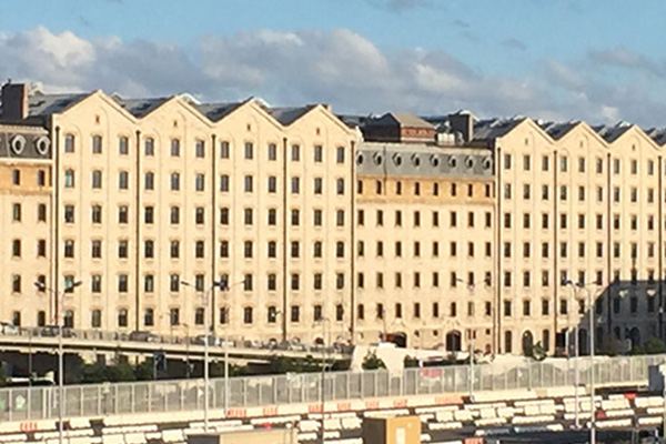 DESCENTES D’EAU PLUVIALE DES DOCKS DE MARSEILLE